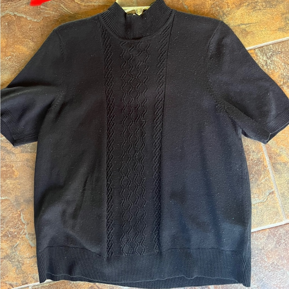 Koret Size Large black sweater shirt.
